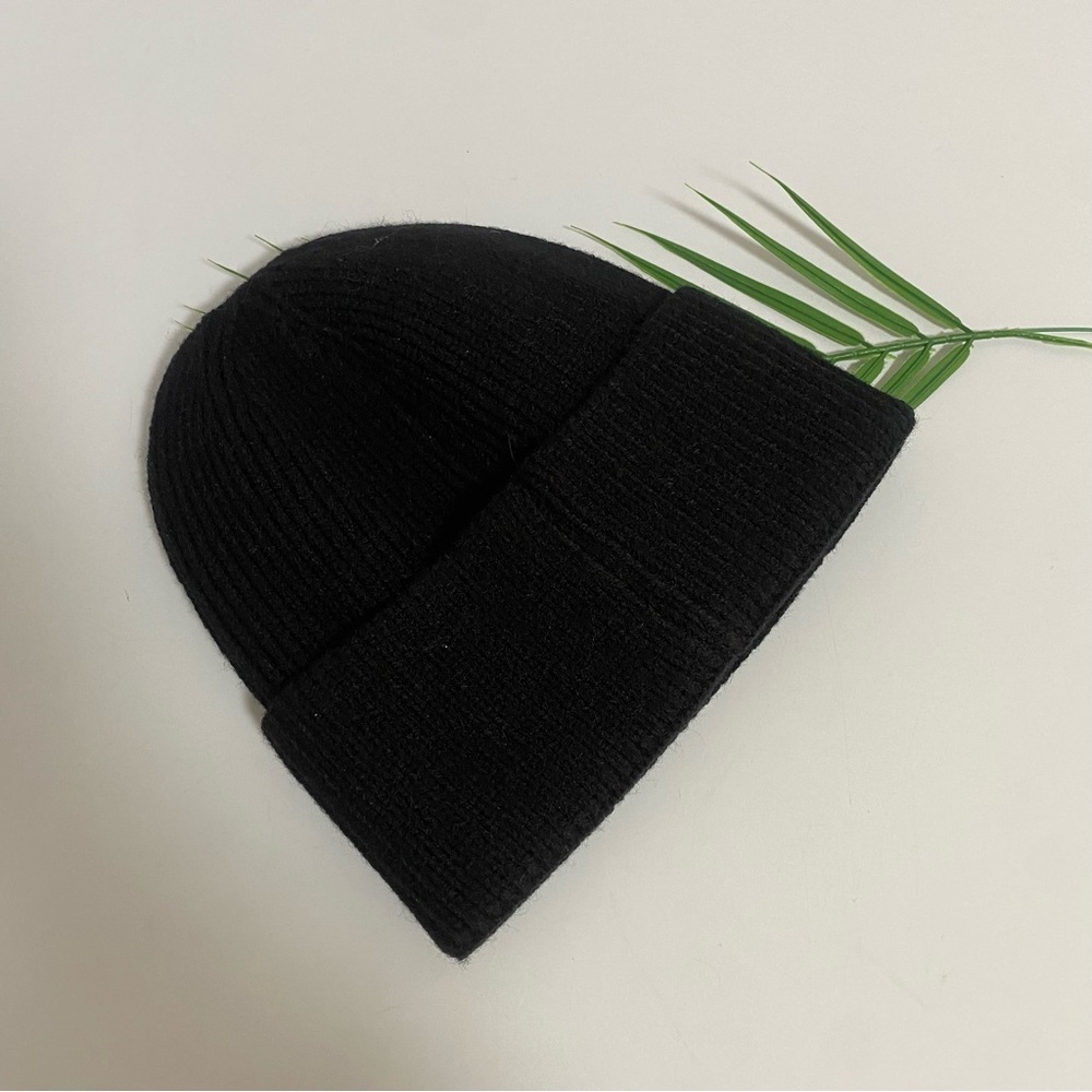 Black Ribbed Beanie - Picture 3 of 5